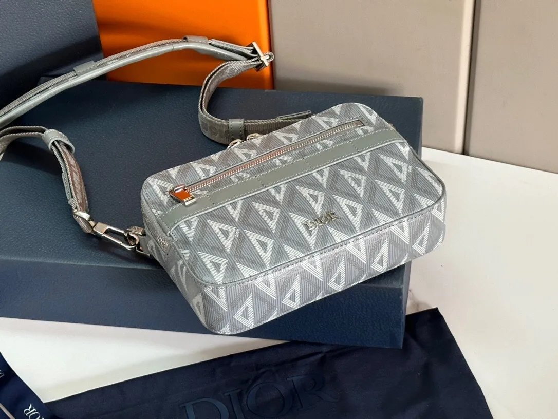 All categories 💚 Top version men’s bags 💚 DIOR 2025 official website new DIOR crossbody bag
