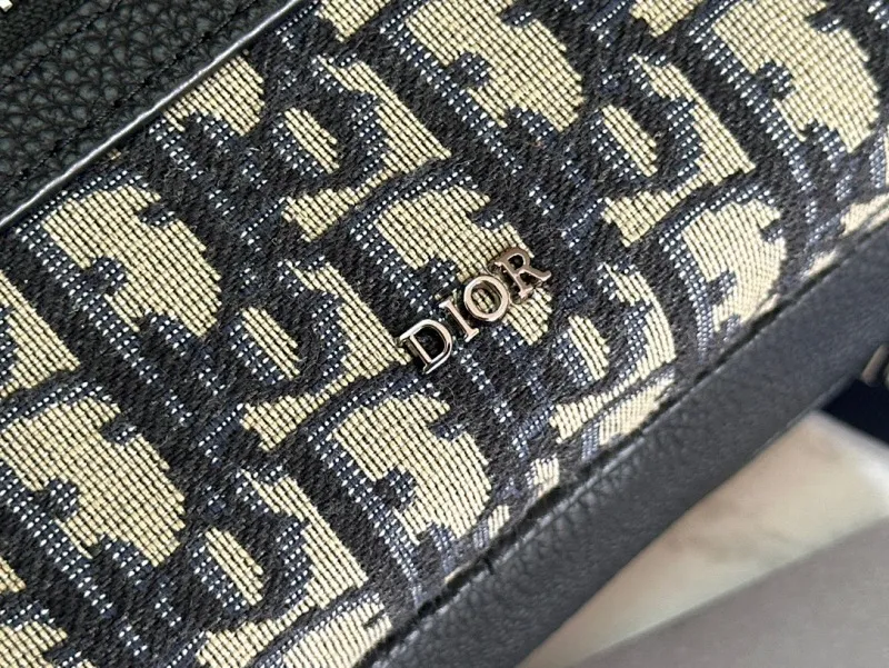 All categories 💚 Top version men’s bags 💚 DIOR 2025 official website new DIOR crossbody bag