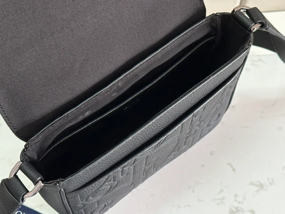 All categories 💚 Top version men’s bags 💚 DIOR 2025 official website new DIOR crossbody bag