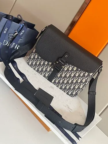 All categories 💚 Top version men’s bags 💚 DIOR 2025 official website new DIOR crossbody bag