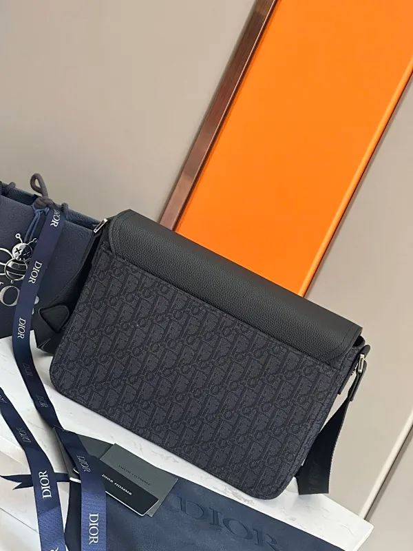 All categories 💚 Top version men’s bags 💚 DIOR 2025 official website new DIOR crossbody bag