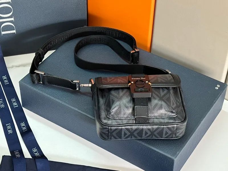 All categories 💚 Top version men’s bags 💚 DIOR 2025 official website new DIOR crossbody bag