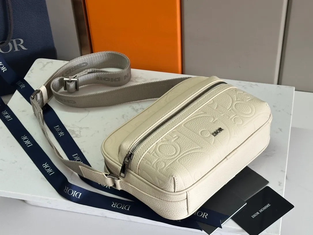 All categories 💚 Top version men’s bags 💚 DIOR 2025 official website new DIOR crossbody bag