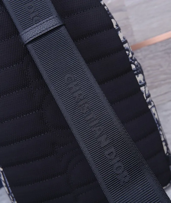 All categories 💚 Top version men’s bags 💚 DIOR 2025 official website new DIOR crossbody bag