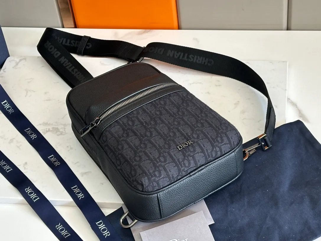 All categories 💚 Top version men’s bags 💚 DIOR 2025 official website new DIOR chest bag