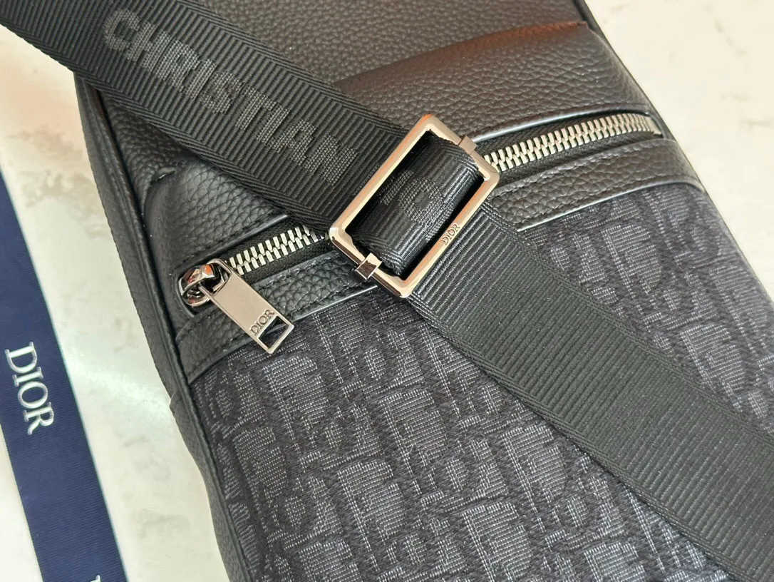 All categories 💚 Top version men’s bags 💚 DIOR 2025 official website new DIOR crossbody bag