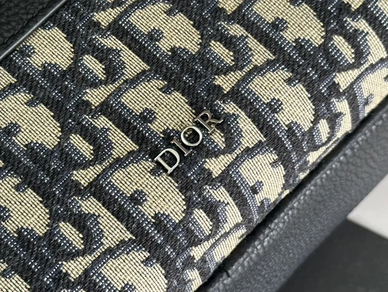 All categories 💚 Top version men’s bags 💚 DIOR 2025 official website new DIOR crossbody bag