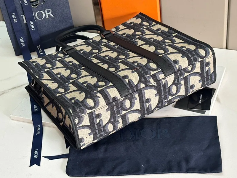 All categories 💚 Top version men’s bags 💚 DIOR 2025 official website new DIOR handbag