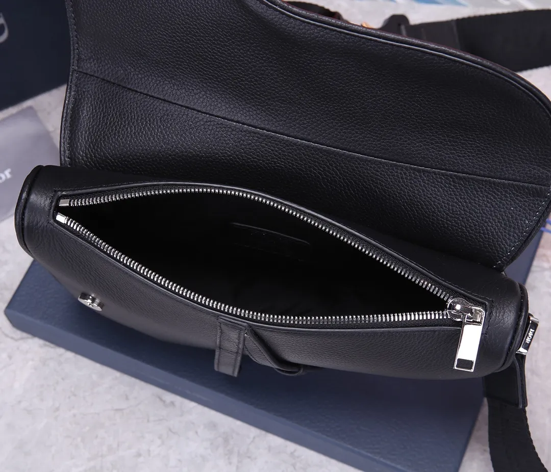 All categories 💚 Top version men’s bags 💚 DIOR 2025 official website new DIOR crossbody bag