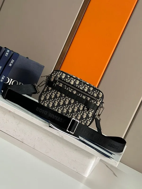 All categories 💚 Top version men’s bags 💚 DIOR 2025 official website new DIOR crossbody bag