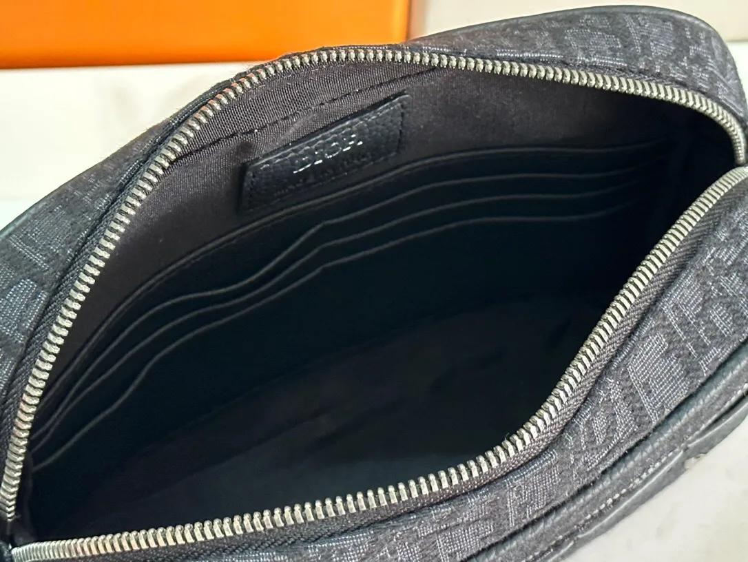 All categories 💚 Top version men’s bags 💚 DIOR 2025 official website new DIOR crossbody bag