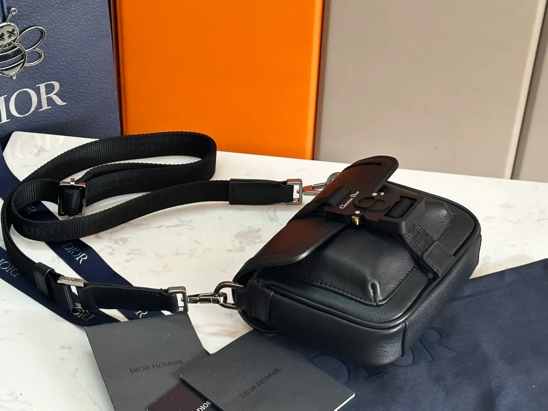 All categories 💚 Top version men’s bags 💚 DIOR 2025 official website new DIOR crossbody bag