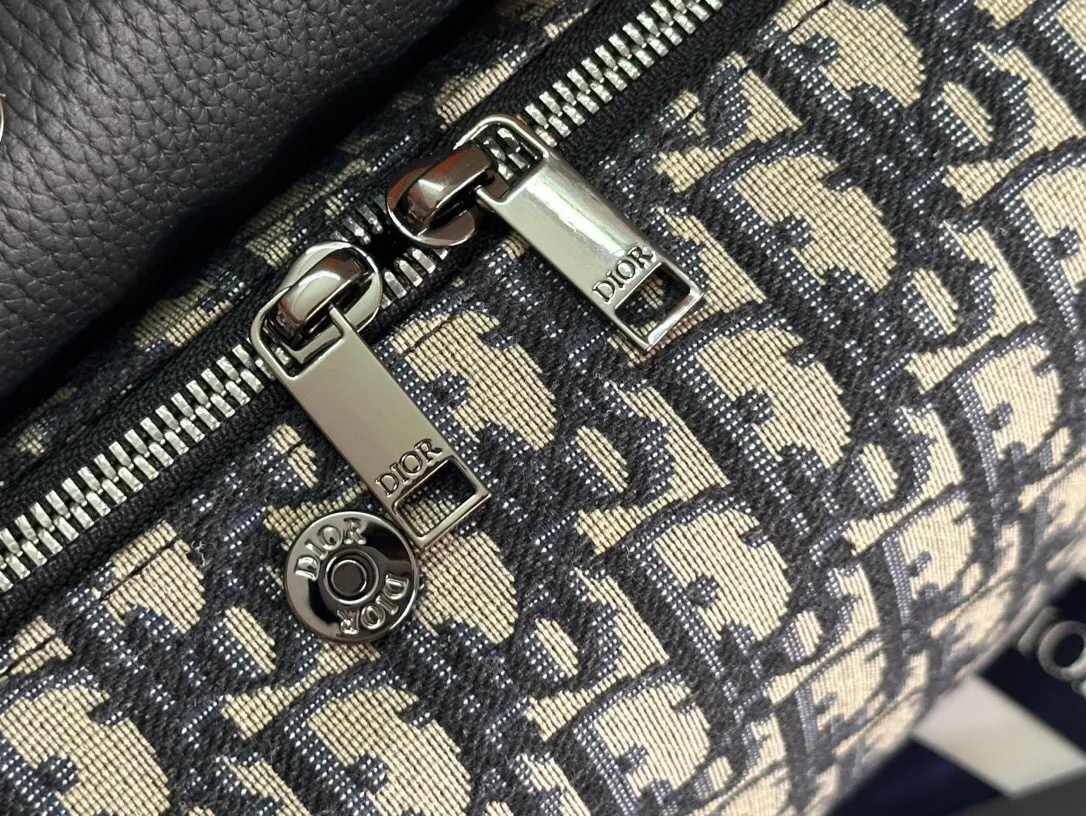 All categories 💚 Top version men’s bags 💚 DIOR 2025 official website new DIOR toiletry bag