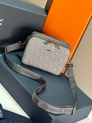 All categories 💚 Top version men’s bags 💚 DIOR 2025 official website new DIOR crossbody bag