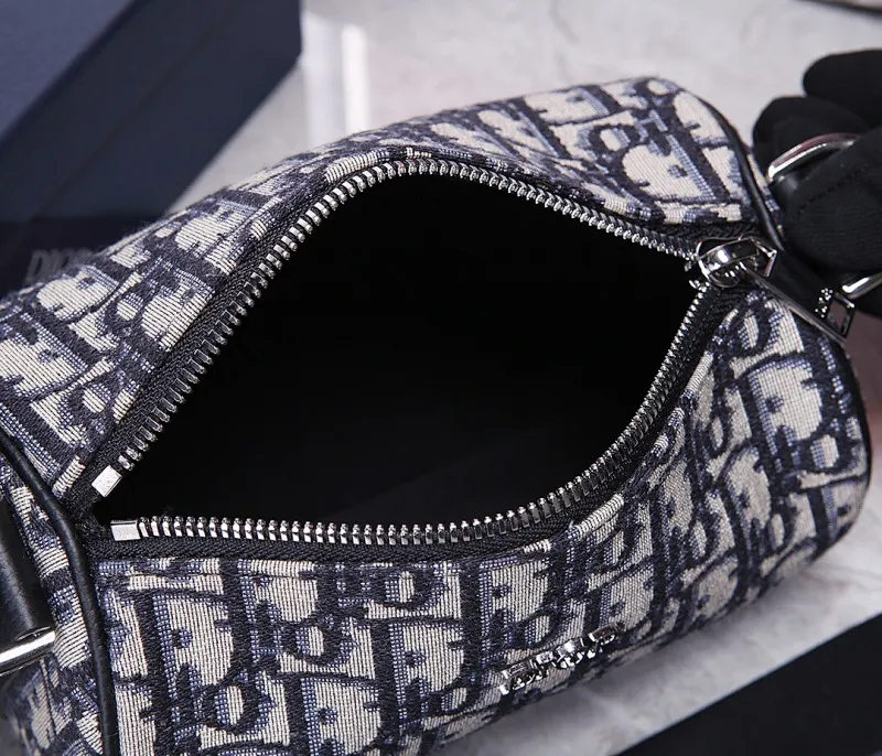 All categories 💚 Top version men’s bags 💚 DIOR 2025 official website new DIOR crossbody bag
