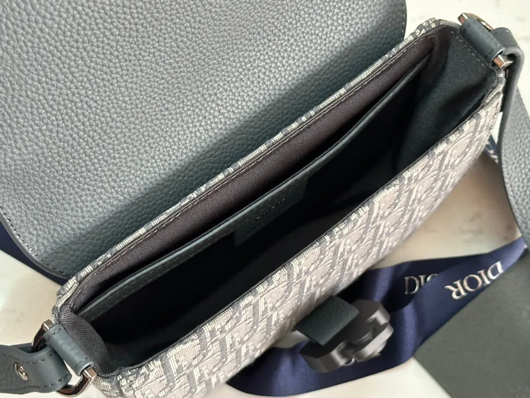 All categories 💚 Top version men’s bags 💚 DIOR 2025 official website new DIOR crossbody bag