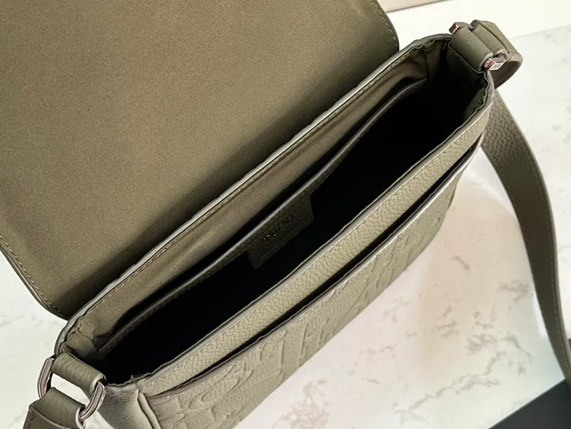 All categories 💚 Top version men’s bags 💚 DIOR 2025 official website new DIOR crossbody bag