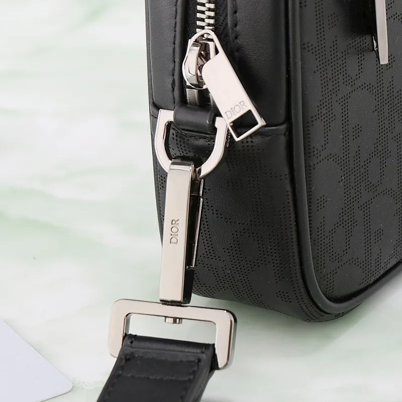 All categories 💚 Top version men’s bags 💚 DIOR 2025 official website new DIOR toiletry bag