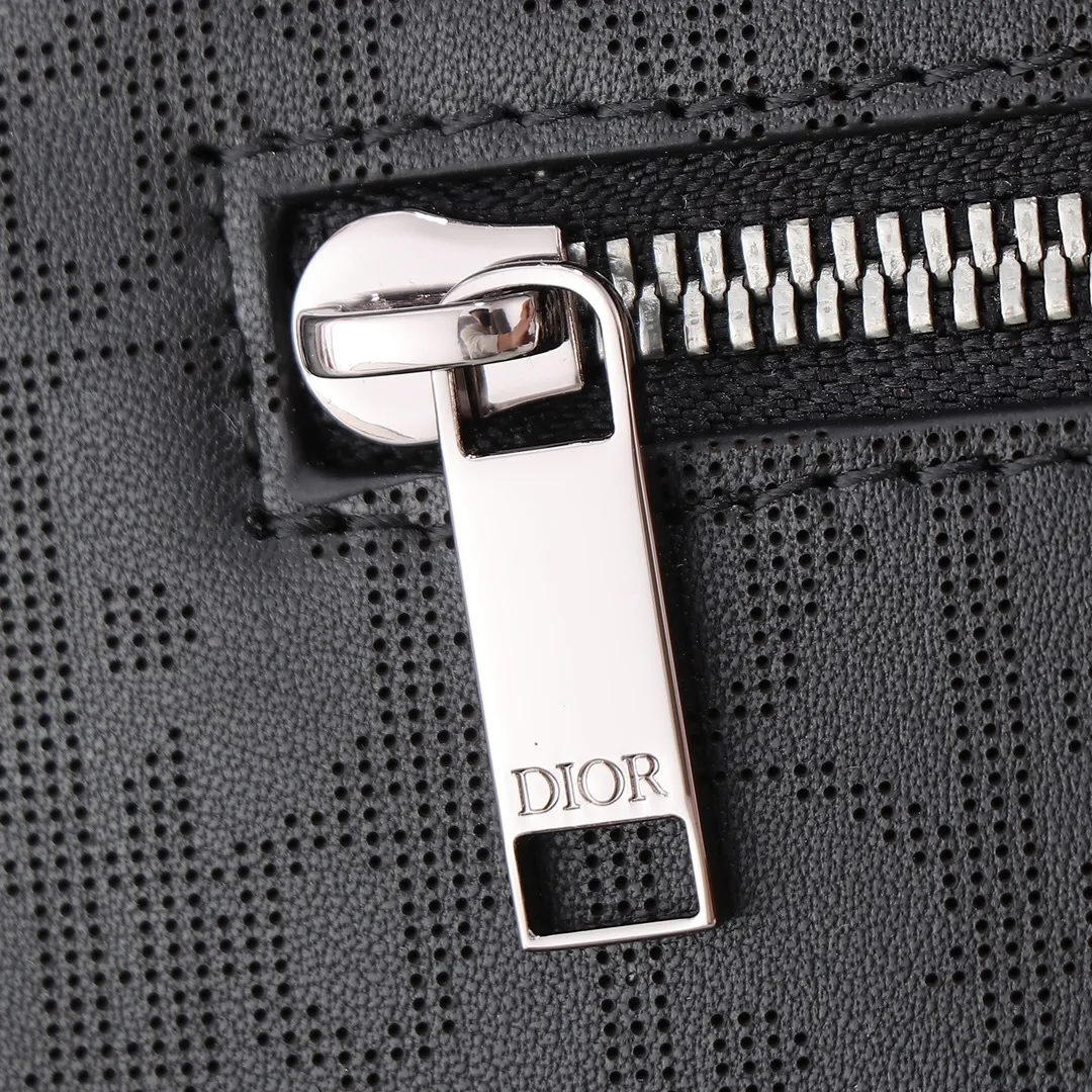 All categories 💚 Top version men’s bags 💚 DIOR 2025 official website new DIOR toiletry bag