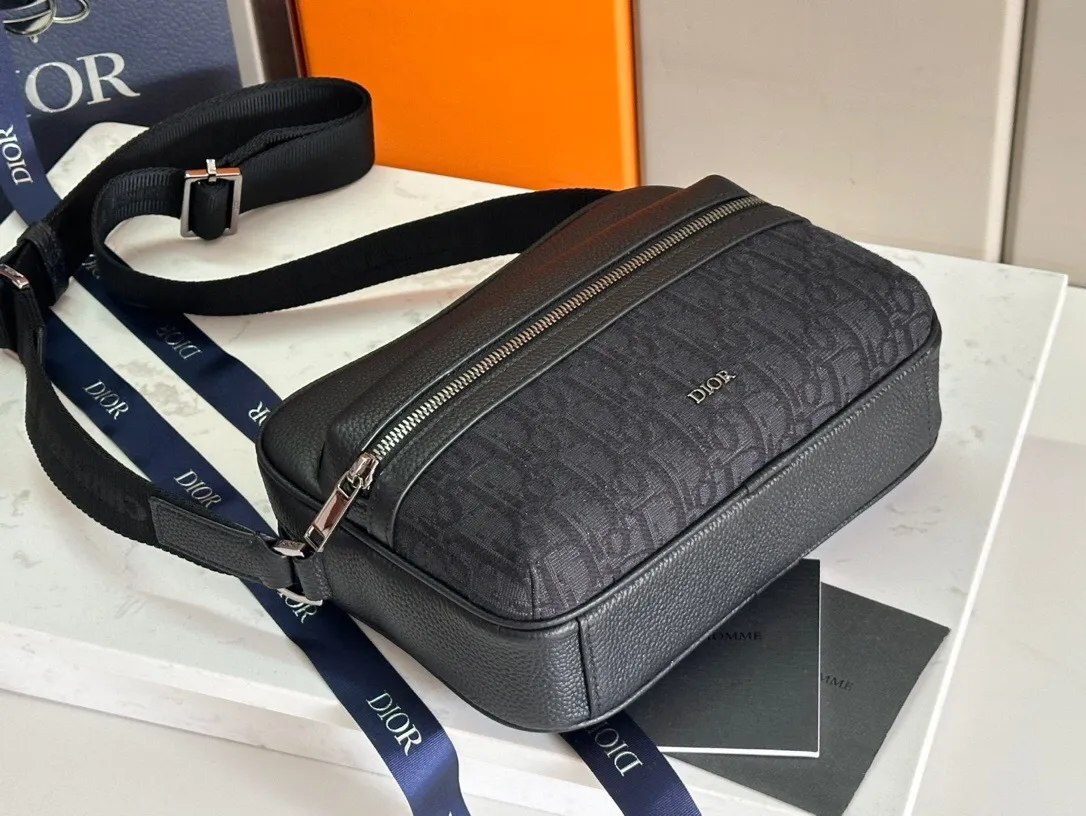 All categories 💚 Top version men’s bags 💚 DIOR 2025 official website new DIOR crossbody bag