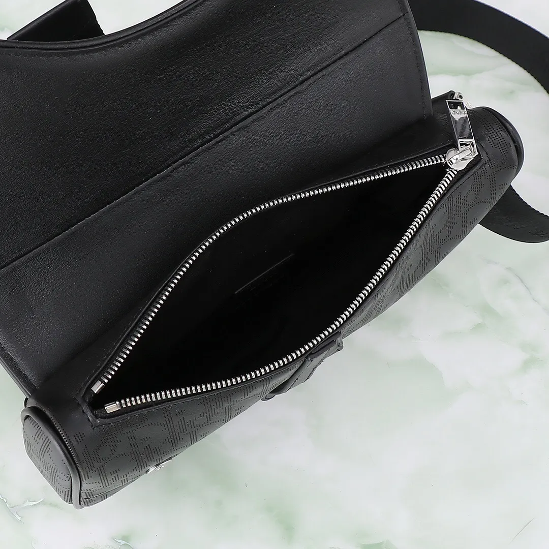 All categories 💚 Top version men’s bags 💚 DIOR 2025 official website new DIOR crossbody bag