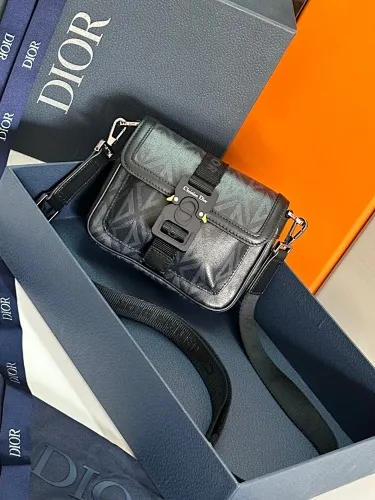 All categories 💚 Top version men’s bags 💚 DIOR 2025 official website new DIOR crossbody bag