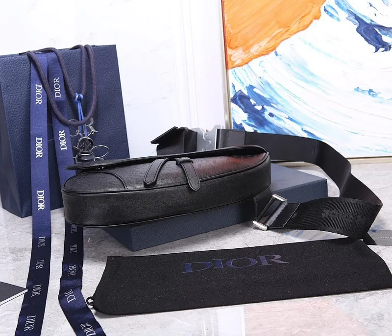 All categories 💚 Top version men’s bags 💚 DIOR 2025 official website new DIOR crossbody bag