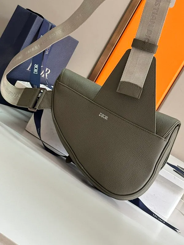All categories 💚 Top version men’s bags 💚 DIOR 2025 official website new DIOR crossbody bag
