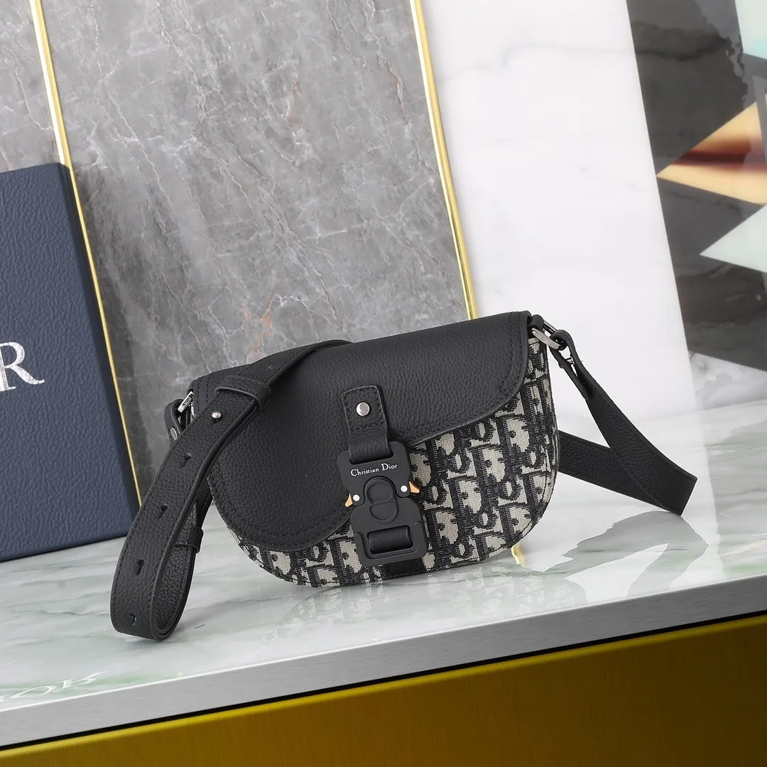 All categories 💚 Top version men’s bags 💚 DIOR 2025 official website new DIOR crossbody bag