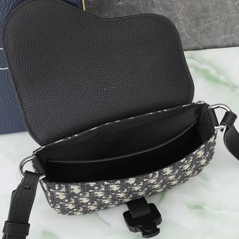 All categories 💚 Top version men’s bags 💚 DIOR 2025 official website new DIOR crossbody bag