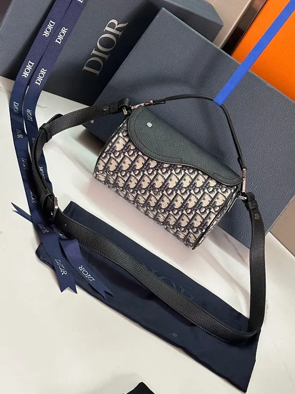 All categories 💚 Top version men’s bags 💚 DIOR 2025 official website new DIOR crossbody bag