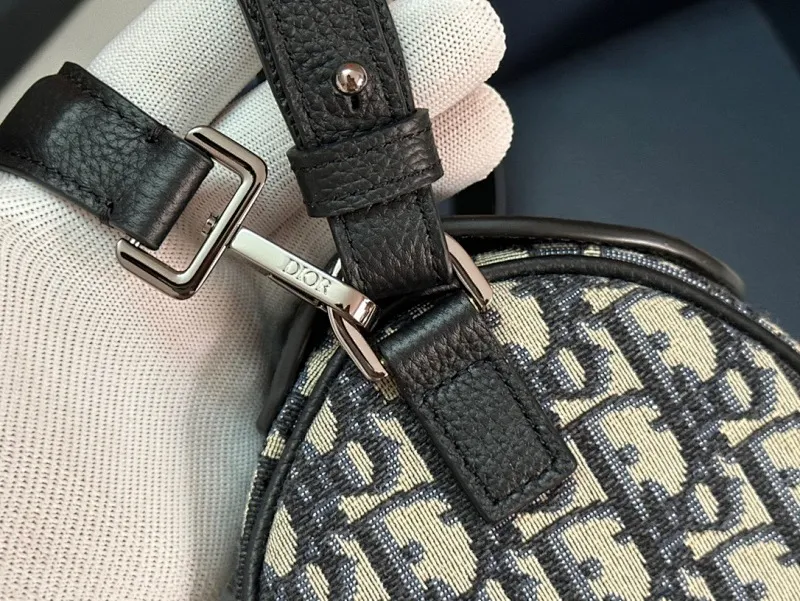 All categories 💚 Top version men’s bags 💚 DIOR 2025 official website new DIOR crossbody bag