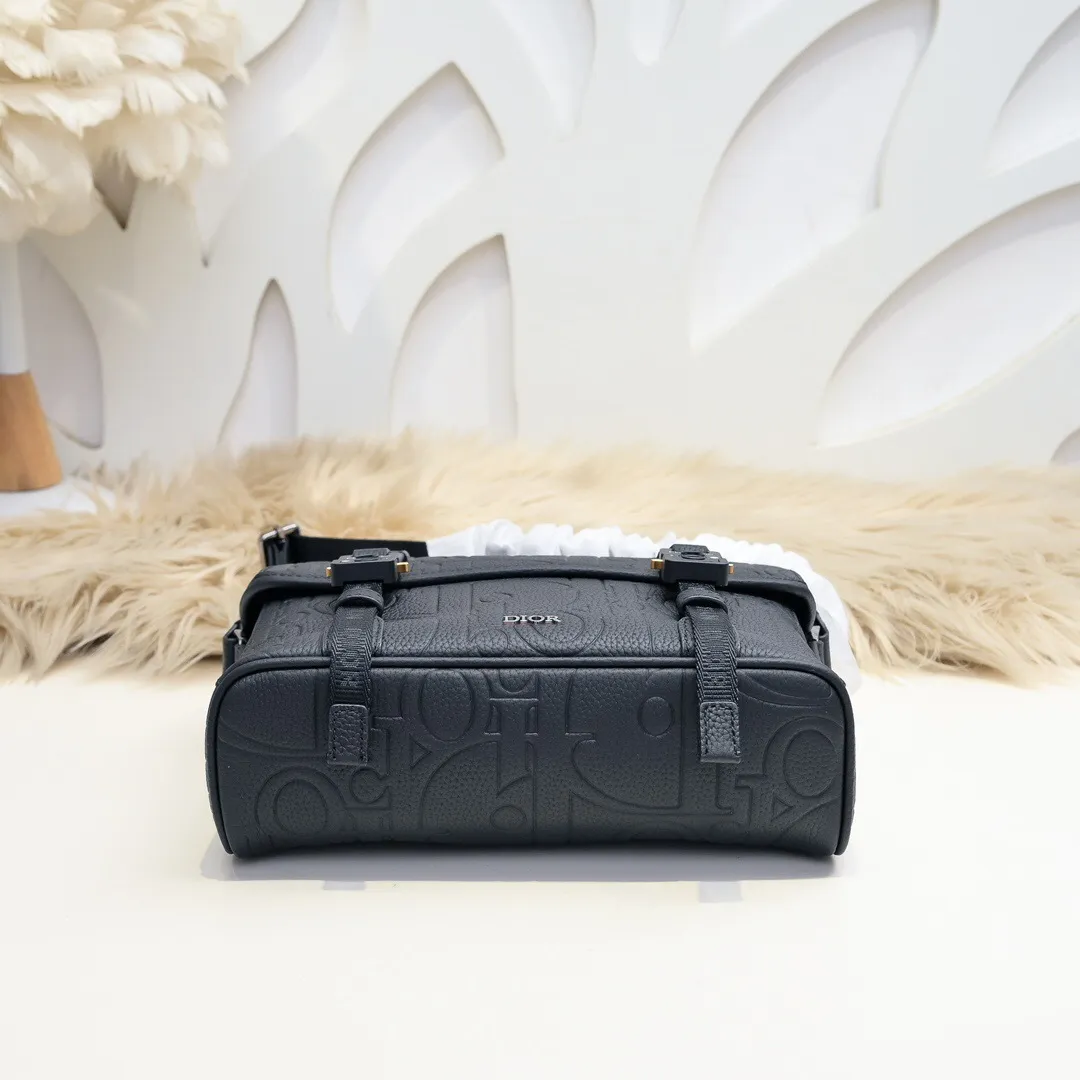 All categories 💚 Top version men’s bags 💚 DIOR 2025 official website new DIOR crossbody bag