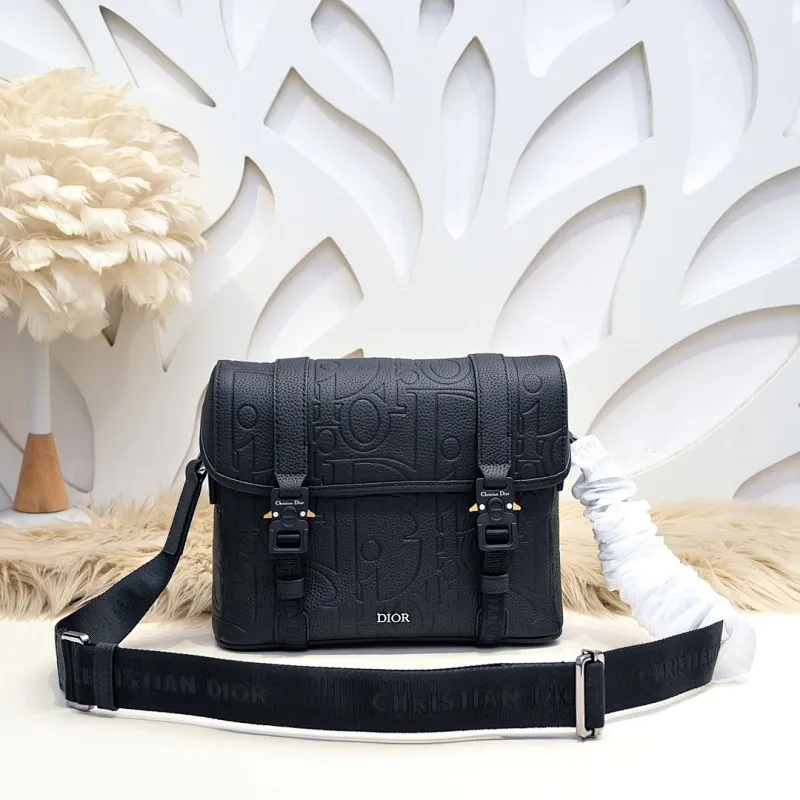 All categories 💚 Top version men’s bags 💚 DIOR 2025 official website new DIOR crossbody bag