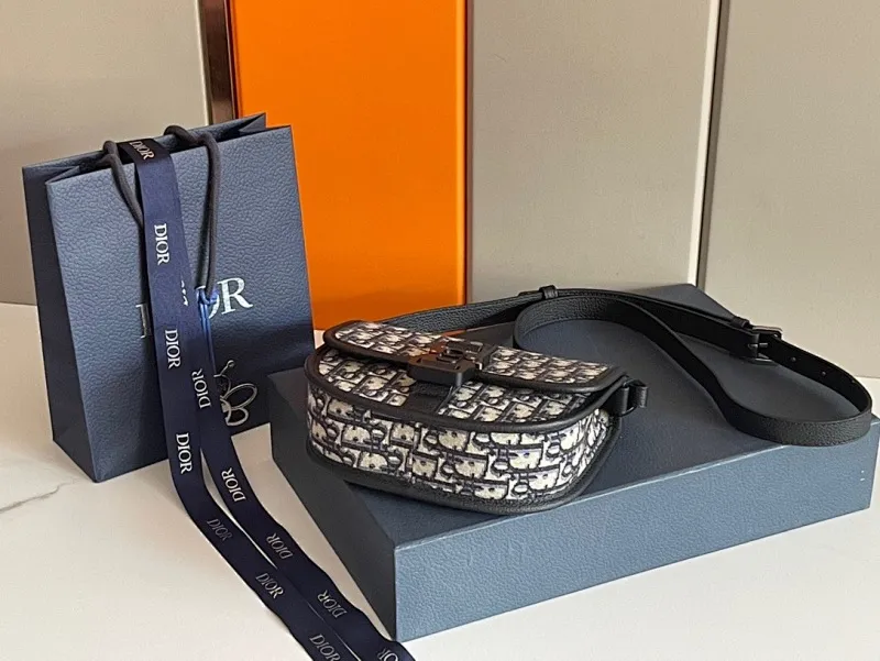 All categories 💚 Top version men’s bags 💚 DIOR 2025 official website new DIOR crossbody bag
