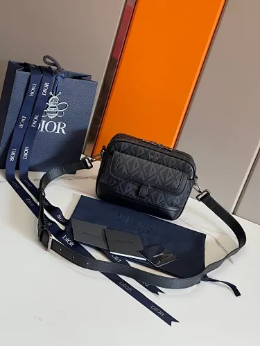 All categories 💚 Top version men’s bags 💚 DIOR 2025 official website new DIOR crossbody bag