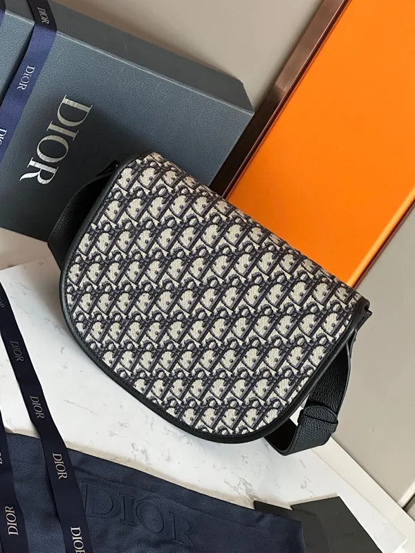 All categories 💚 Top version men’s bags 💚 DIOR 2025 official website new DIOR crossbody bag