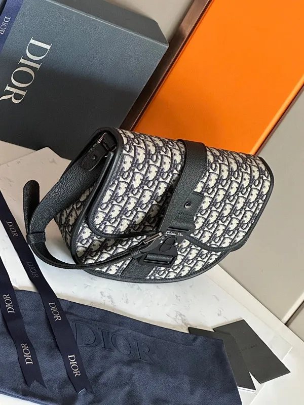 All categories 💚 Top version men’s bags 💚 DIOR 2025 official website new DIOR crossbody bag