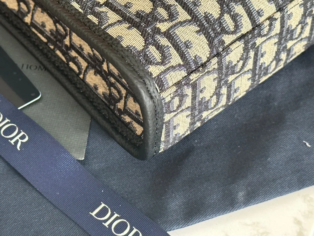 All categories 💚 Top version men’s bags 💚 DIOR 2025 official website new DIOR crossbody bag
