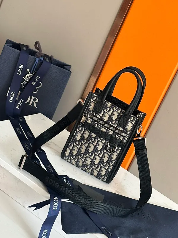 All categories 💚 Top version men’s bags 💚 DIOR 2025 official website new DIOR crossbody bag