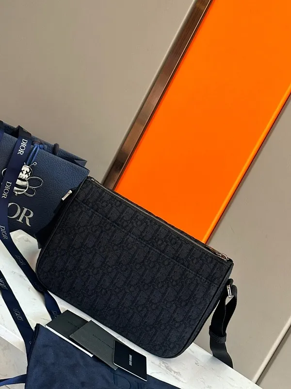 All categories 💚 Top version men’s bags 💚 DIOR 2025 official website new DIOR crossbody bag