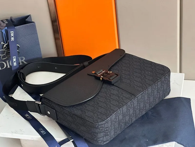 All categories 💚 Top version men’s bags 💚 DIOR 2025 official website new DIOR crossbody bag