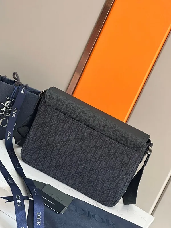 All categories 💚 Top version men’s bags 💚 DIOR 2025 official website new DIOR crossbody bag