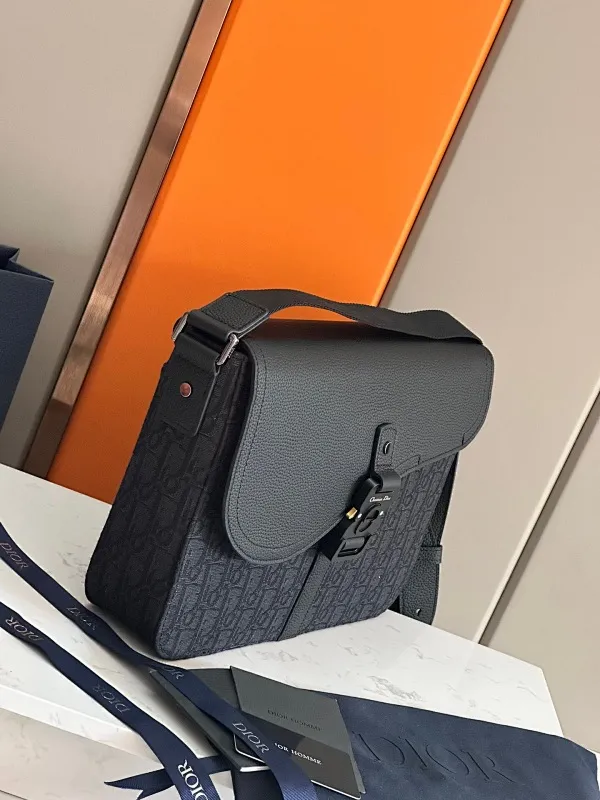 All categories 💚 Top version men’s bags 💚 DIOR 2025 official website new DIOR crossbody bag