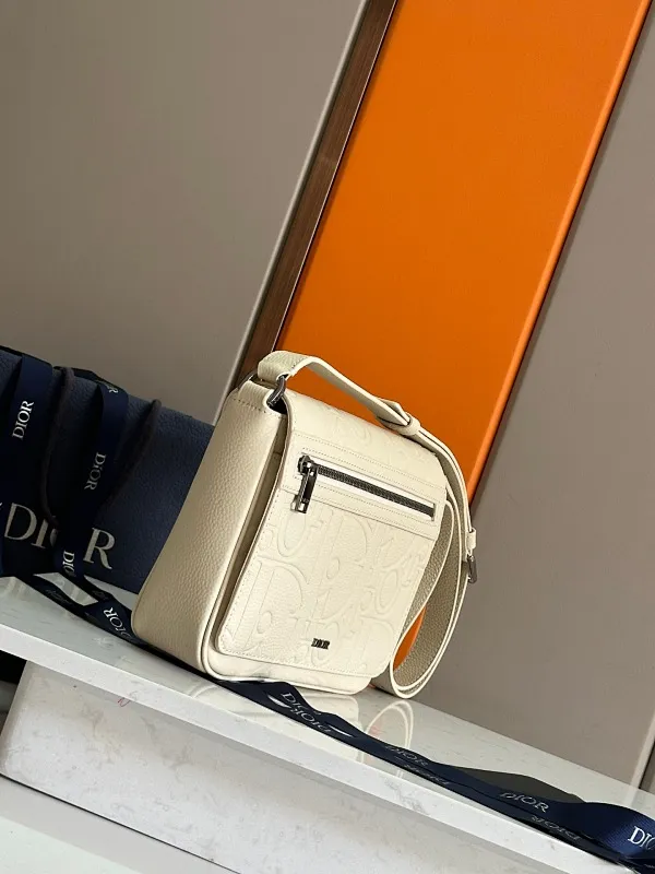 All categories 💚 Top version men’s bags 💚 DIOR 2025 official website new DIOR crossbody bag