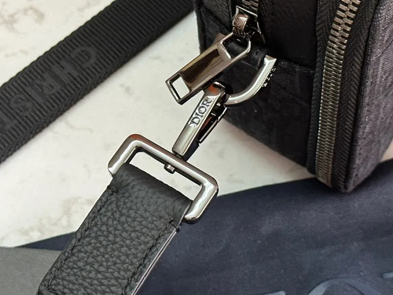 All categories 💚 Top version men’s bags 💚 DIOR 2025 official website new DIOR crossbody bag