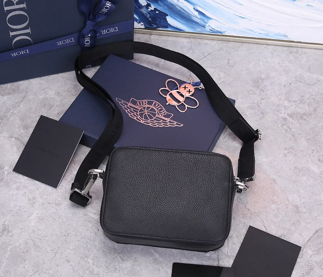 All categories 💚 Top version men’s bags 💚 DIOR 2025 official website new DIOR crossbody bag