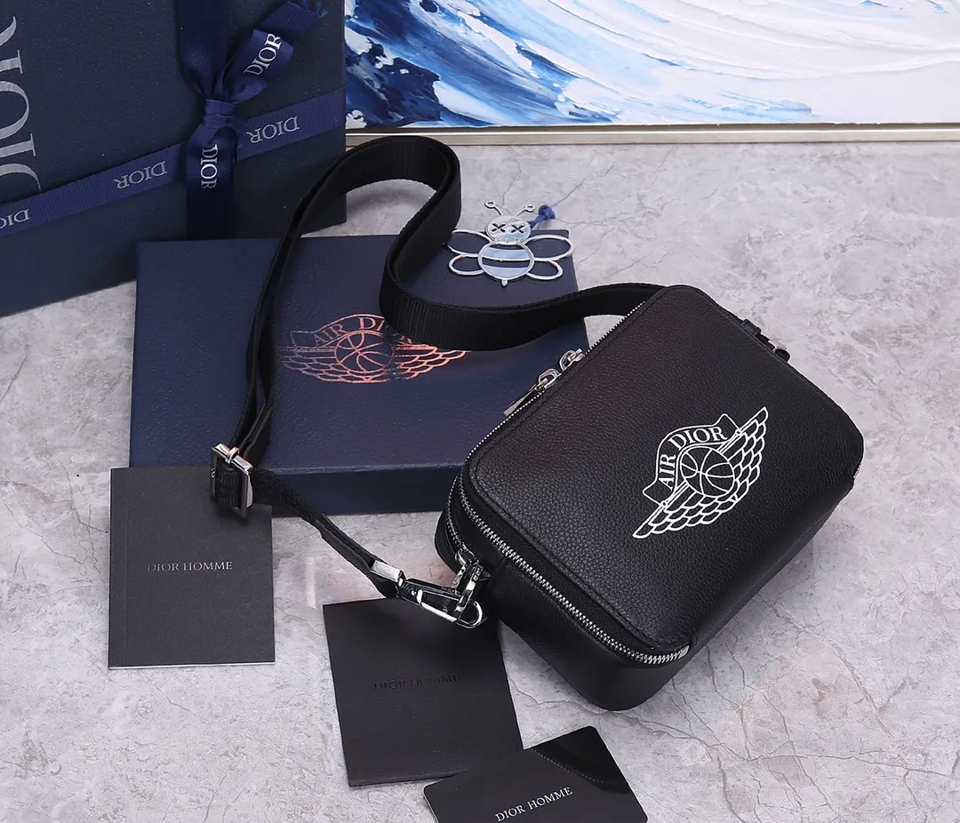 All categories 💚 Top version men’s bags 💚 DIOR 2025 official website new DIOR crossbody bag