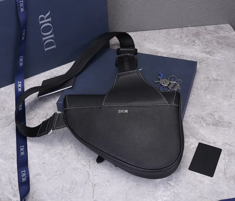 All categories 💚 Top version men’s bags 💚 DIOR 2025 official website new DIOR crossbody bag