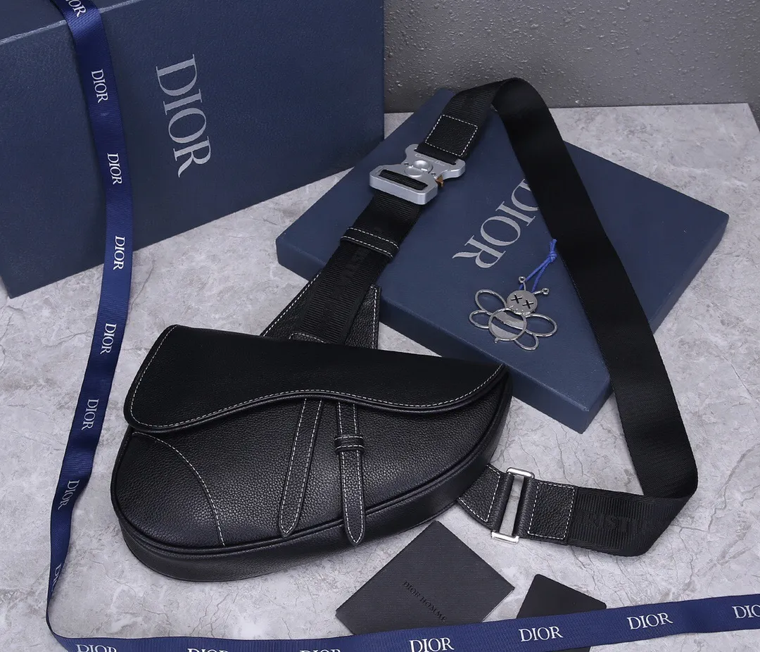 All categories 💚 Top version men’s bags 💚 DIOR 2025 official website new DIOR crossbody bag